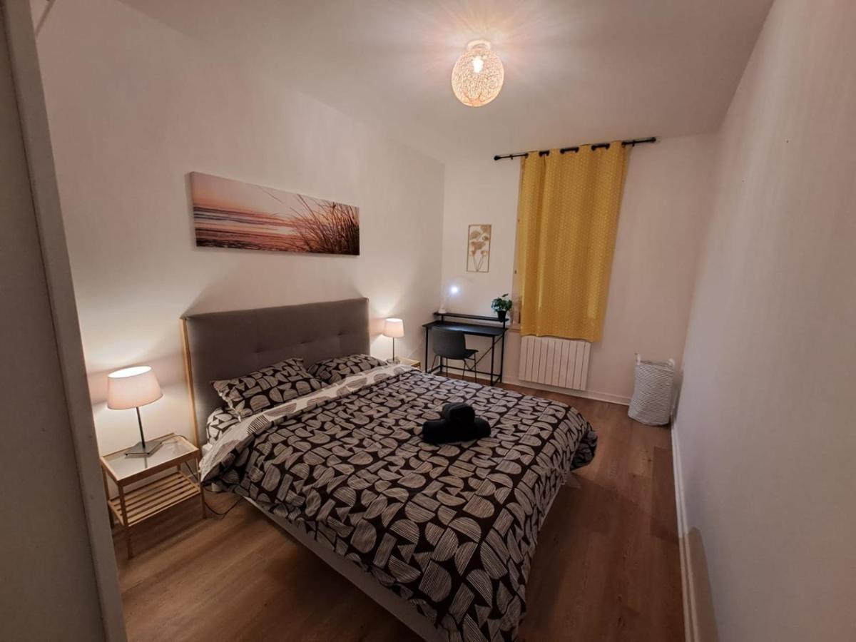 Le Saint Jean , Centre Historique, Wifi, Tout Equipe, Ideal Famille, Business, Ou Simple Escapade Ниор Екстериор снимка