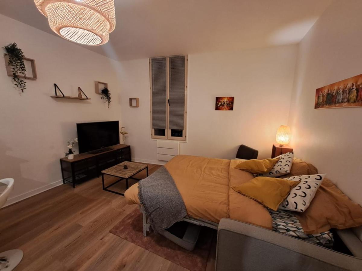 Le Saint Jean , Centre Historique, Wifi, Tout Equipe, Ideal Famille, Business, Ou Simple Escapade Ниор Екстериор снимка
