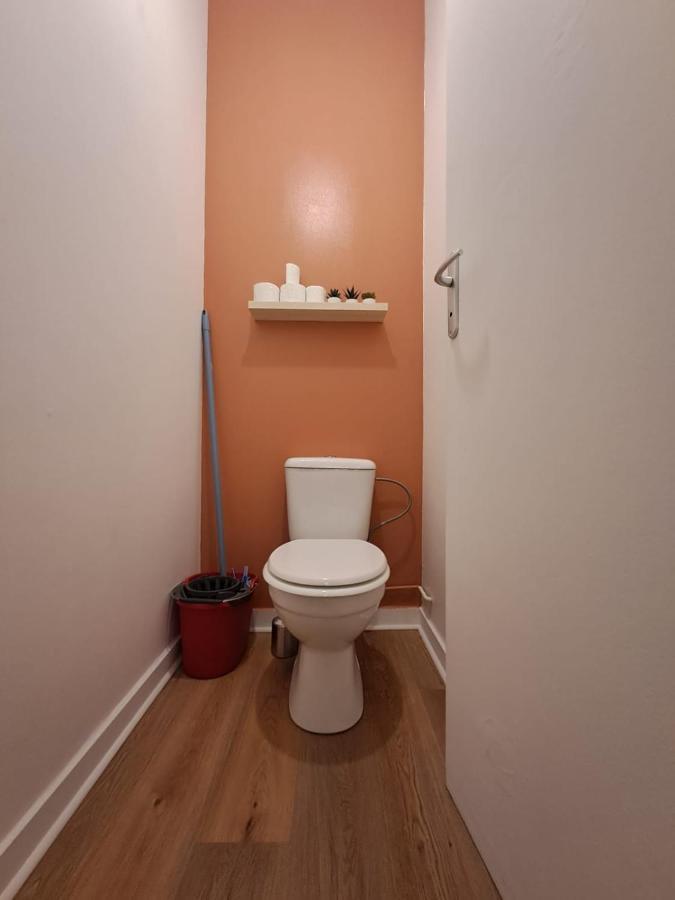 Le Saint Jean , Centre Historique, Wifi, Tout Equipe, Ideal Famille, Business, Ou Simple Escapade Ниор Екстериор снимка